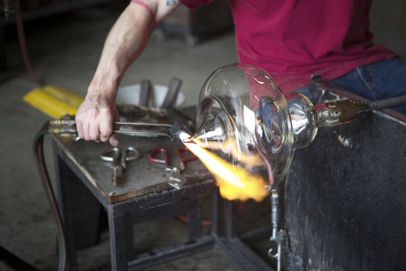 Live Glass-Blowing Demonstrations at 2017 Niche Spring Factory Sale