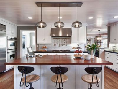 2 or 3 pendant light in kitchen