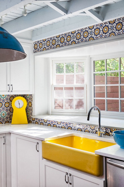 colorful morrocan kitchen tile