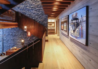 4 Stairway Pendant Lighting Installations That Will Lead You in the