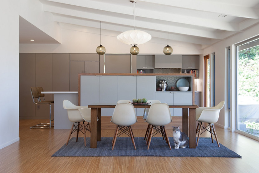 Smoke Solitaire Pendants Included in the Final Vision of California Home Smoke Solitaire Pendants Included in the Final Vision of California Home