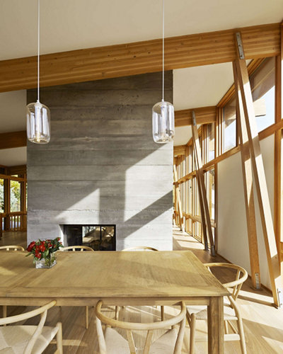 kitchen table pendant lighting in mid-century modern interior