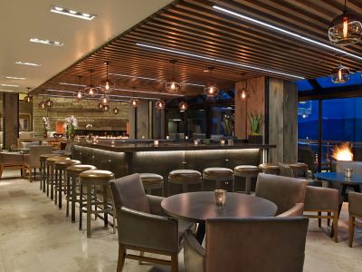Resort Modern Lighting in Colorado Lounge