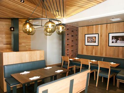 5 Sugarfish Locations Featuring Niche Modern Restaurant Lighting